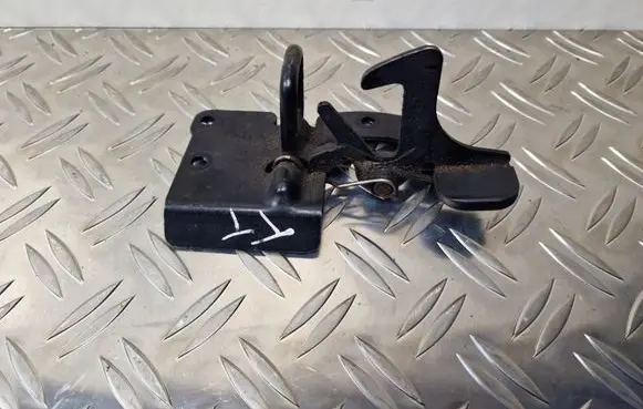 Audi TT Mk1 Engine bonnet/hood lock/latch loop/hook 8N0823480B