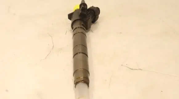 Volvo XC60 Fuel injector 31272690