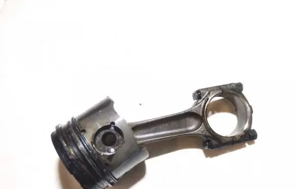 Peugeot 307 Piston with connecting rod