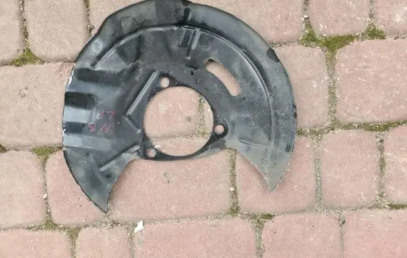 Opel Insignia B Front brake disc dust cover plate 23384702