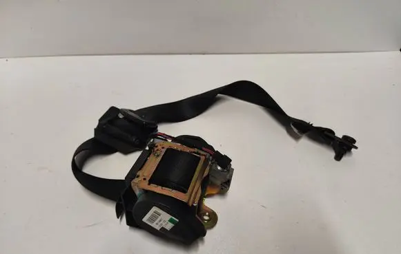 BMW 7 E65 E66 Front seatbelt 561148401 010R000