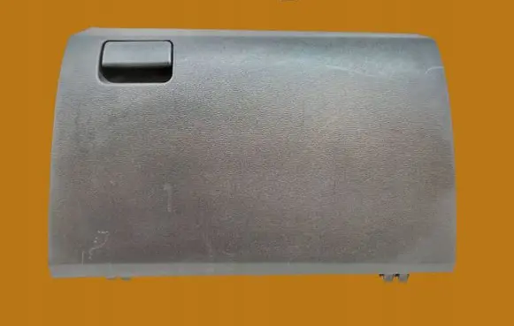 Toyota Avensis T270 Glove box 