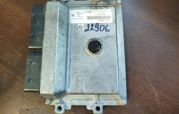Peugeot 508 Engine control unit/module 9829598880 9815037580
