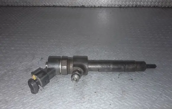 Opel Zafira B Fuel injector 0445110165