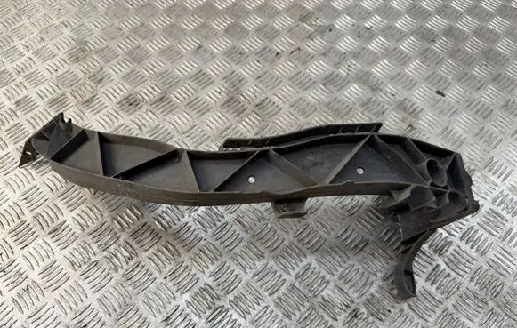 BMW 1 E81 E87 Headlight/headlamp mounting bracket 7120824