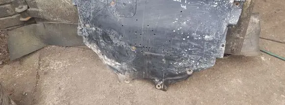 Mazda 6 Engine splash shield/under tray K6805