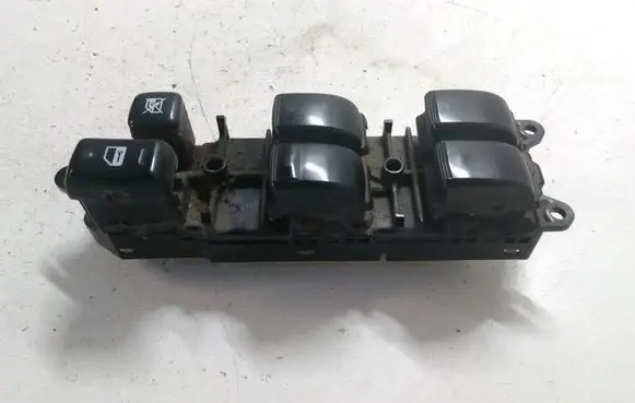 Toyota Corolla Verso E121 Electric window control switch 8404013080