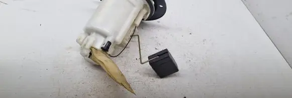 Suzuki Alto In-tank fuel pump 15100M79GA2