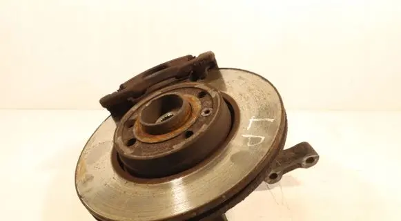Nissan Note (E11) Front wheel hub spindle knuckle 