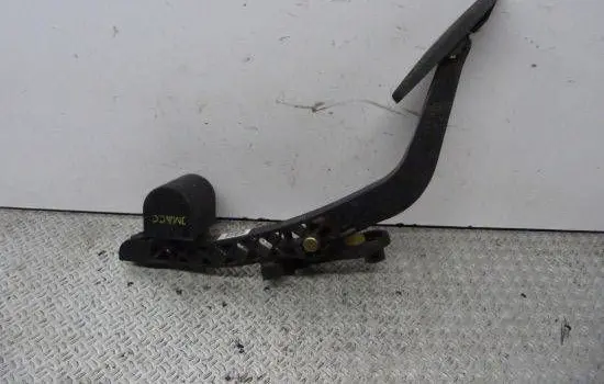 Hyundai Tucson JM Accelerator throttle pedal 327652E200 PA66GF35