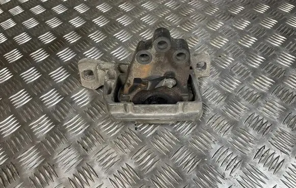 Ford Focus Engine mount bracket CV61-6F012-EB