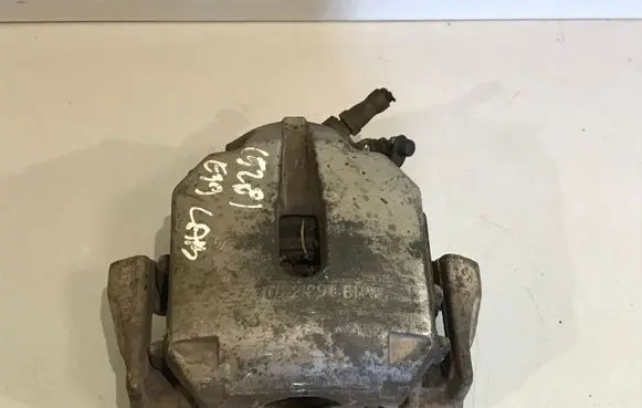 BMW 5 E39 Front brake caliper