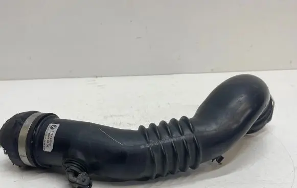 BMW 1 E81 E87 Air intake hose/pipe 4722965 L20932D