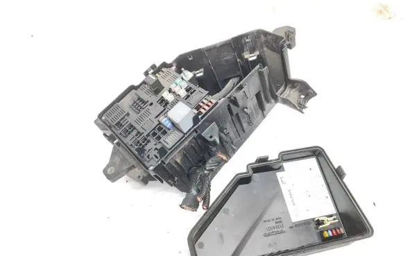 Volvo S90, V90 Fuse box set TA0410 100227245 31398000