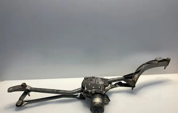 Mercedes-Benz E W211 Front wiper linkage and motor 2118200142 3397020549 A2118200142