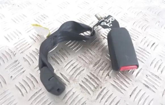 Subaru Legacy Rear seatbelt buckle