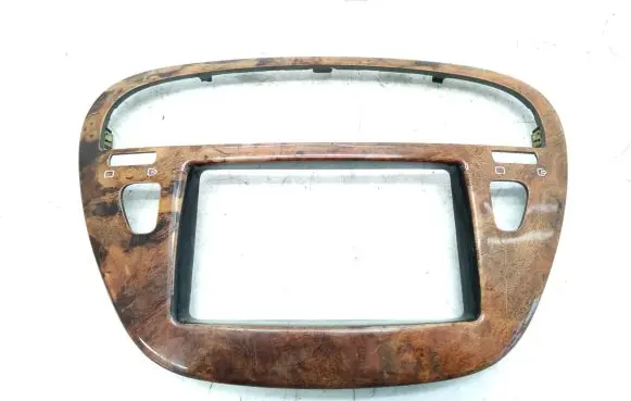 Radio/GPS head unit trim