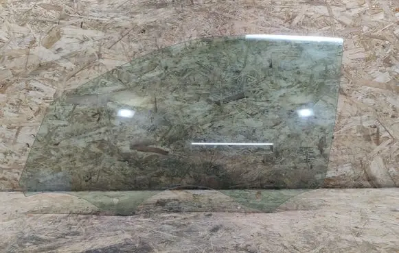 Opel Mokka B Front door window glass four-door