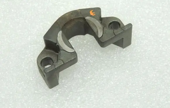 BMW 5 E60 E61 Fuel Injector clamp holder 13537792721 13537794343