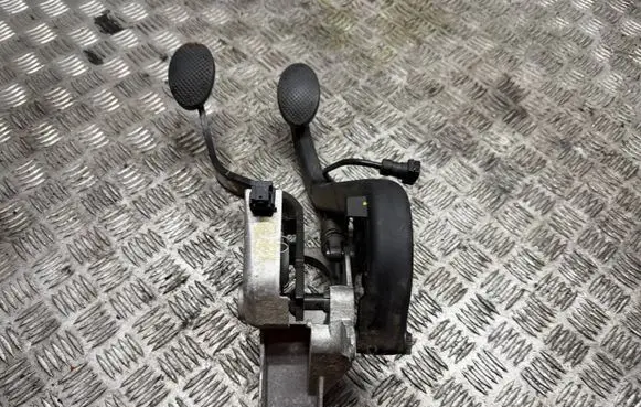 Mini Cooper Countryman R60 Pedal assembly 