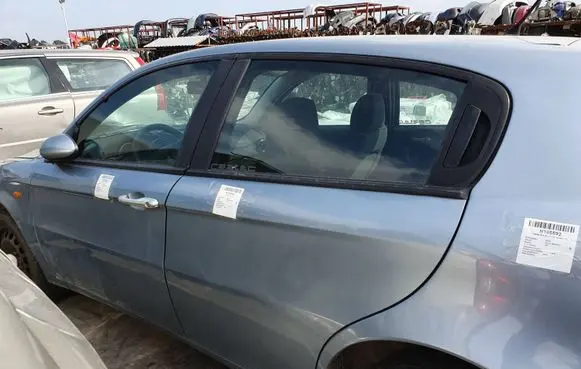 Alfa Romeo 147 Rear door