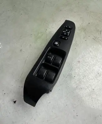 Subaru Legacy Electric window control switch 83071AE020