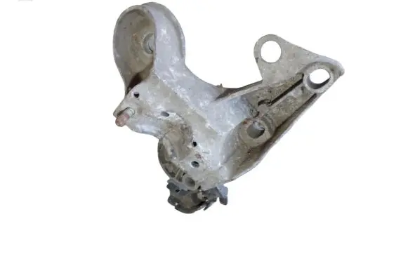 Audi A6 S6 C5 4B Engine mounting bracket 8E0199352D