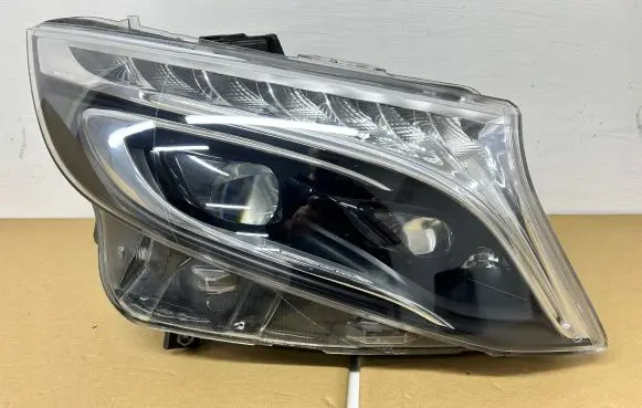 Mercedes-Benz Vito Viano W447 Headlight/headlamp A4479061501