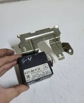 Mercedes-Benz E W211 Alarm control unit/module A2118209126 510080420