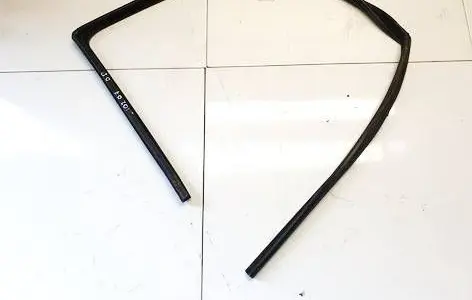 Opel Astra G Rubber seal front coupe door 
