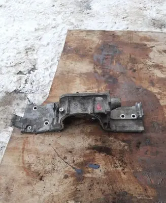 Subaru Outback Fuel pump bracket 