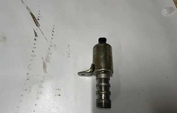 Ford Mustang VI Turbo solenoid valve CU5E6E297AB CJ5E6E297AB