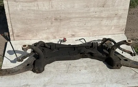 Ford Focus C-MAX Front subframe 107085FS2238
