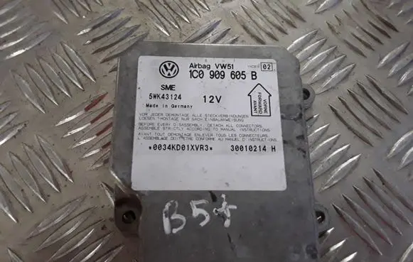 Volkswagen PASSAT B5.5 Airbag control unit/module 1C0909605B 5WK43124