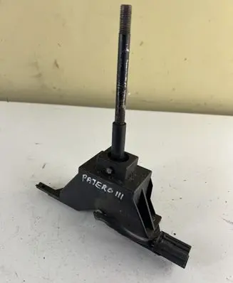 Mitsubishi Pajero Gearbox retarder lever 
