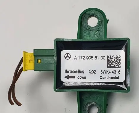 Mercedes-Benz GLK (X204) Airbag deployment crash/impact sensor A1729056100