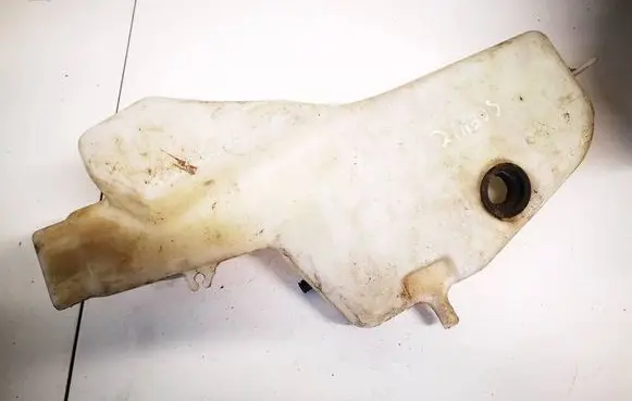 Windshield washer fluid reservoir/tank