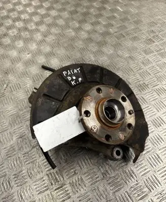 Volkswagen PASSAT B6 Front wheel hub