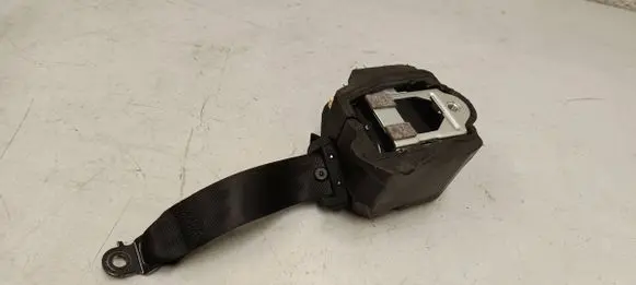 Porsche Macan (95C) Rear seatbelt 95c857806 95c857086