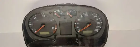 Volkswagen Golf IV Speedometer (instrument cluster) 88311282