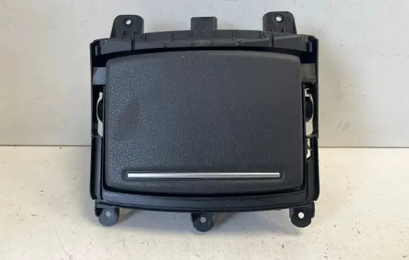 Cup holder front