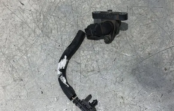 Volvo V60 Crankshaft speed sensor 30637803