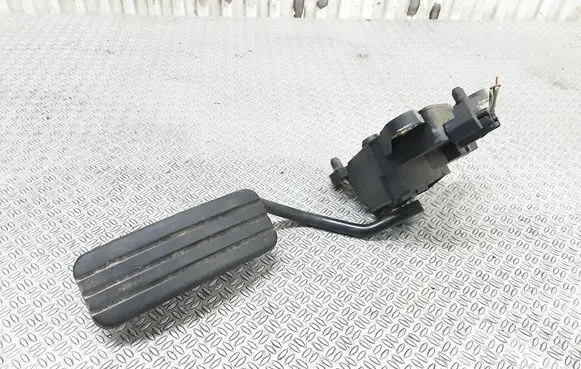 Renault Megane II Accelerator throttle pedal 8200153268
