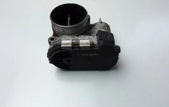 Volvo XC70 Throttle valve 8692720