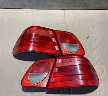 Mercedes-Benz E W210 Rear/tail lights 2108200964 2108204364