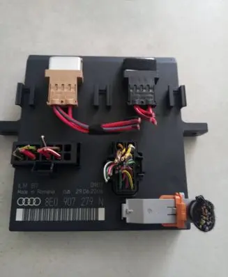 Audi A4 S4 B7 8E 8H Comfort/convenience module 8E0907279N