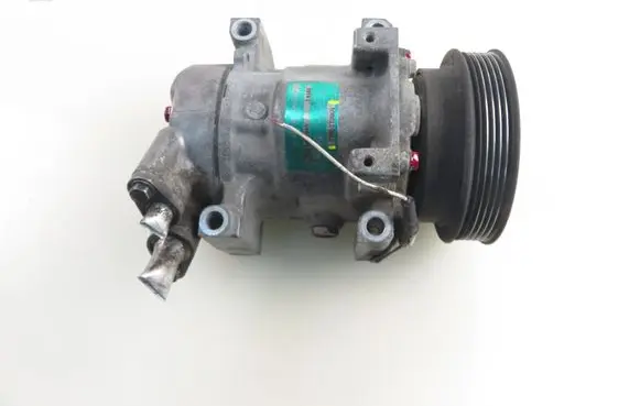 Renault Kangoo I Air conditioning (A/C) compressor (pump) 7700273801