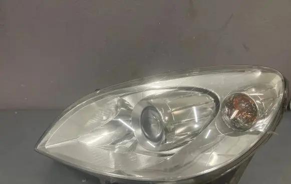 Mercedes-Benz B W245 Headlight/headlamp 1305235881