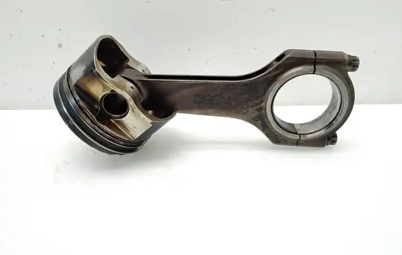 Ford Focus ST Piston with connecting rod G0309 9495DA