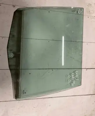 BMW 5 E39 Rear windscreen/windshield window 43R00049 DOT24AS2M25